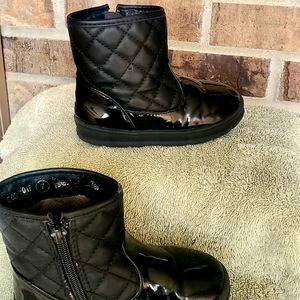 Girls size 7 Black fashion boots